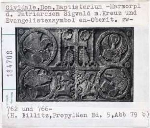 Cividale: Dom, Baptisterium, Marmorplatte des Patriarchen Sigvald