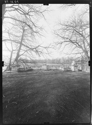 Bootsanlegestelle : Saßleben (Calau-Saßleben). Bootsanlegestelle (1924-1925) am Teich im Schloßpark