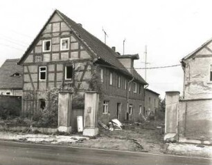 Breunsdorf, Nr. 8. Bauernhof (um 1800), Wohnhaus