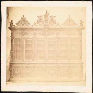 Schrank: Ausgestellter Schrank