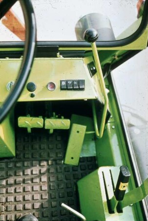 Fotografie: Traktor, Führerstand, Arbeitsplatz, Bedienelement