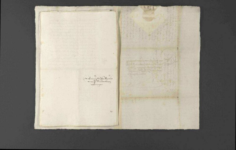 Schriftwechsel zwischen Pfalzgraf Wolfgang und Herzog Christoph von Württemberg wegen Raubüberfällen auf dem Hahnenkamm, Störungen des Landfriedens sowie Auseinandersetzungen um die Herrschaft Heidenheim.