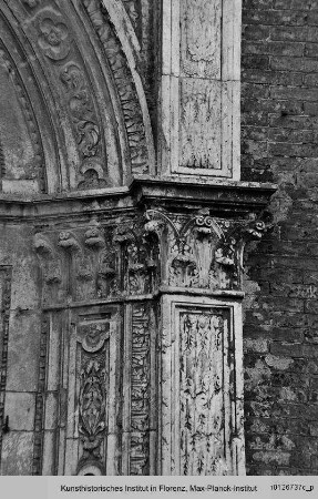 Santa Maria degli Angeli, Santa Maria degli Angeli in Valli, Santa Maria degli Angeli: Fassade, Siena