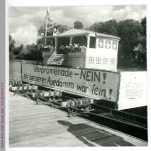 Boot des Casseler Frauen-Ruder-Vereins für das Kasseler Volksfest Zissel, 1976