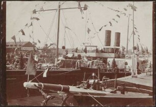 Industriehafen, Großherzog Friedrich I. verläßt Dampfer "Badenia".