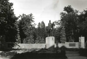 Denkmal für das königlich-sächsische 1. Husarenregiment "König Albert"