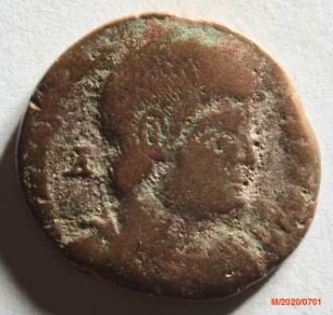 Römische Münze, Nominal Maiorina, Prägeherr Magnentius, Prägeort Trier, Original