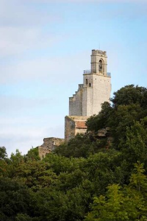 Frankreich. Rhone Alpes. Drome. Chamaret. Bergfried