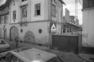 Einrichtung einer neuen Turnhalle für die Friedrich-Realschule in Durlach an Stelle der benachbarten Zehntscheuer unter Einbeziehung der historischen Fassade