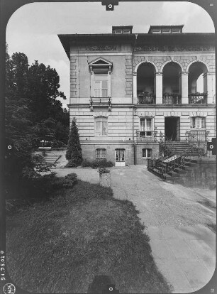 Dresden-Hosterwitz, Eichbuschweg 7. Villa (1875-1880). Talseite