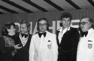 "Krautkopf-Olympiade-Orden" der Karnevalsgesellschaft West. Verleihung an Radrennfahrer Gregor Braun und ZDF-Moderator Harry Valérien im Rahmen eines Galaabends im "Kühlen Krug"