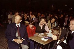 Freiburg: Am Tisch