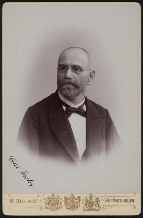 Porträt Carl Förster (1835-1916; Klarinettist Sächsische Hofkapelle). Fotografie von Wilhelm Höffert, Dresden vor bzw. 1892