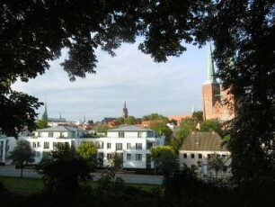 Lübeck: Blick auf die Altstadt mit Marienkirche (li.) und Dom (re.)