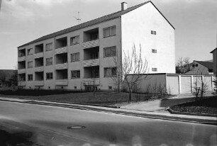 Denzlingen: Neue Heimat Baden-Württemberg; Wohnhaus vier Etagen