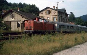 Höfen/Enz Lok 211 090 N60941 PF-Wildbad Bnb-Wagen