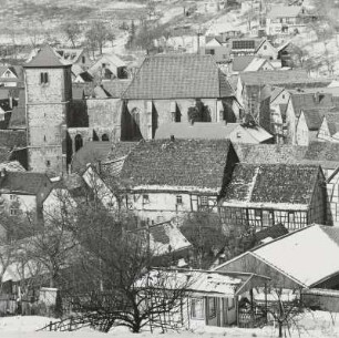 Dorfkirche : Stadtteilansicht mit Edelhof (Edelhofgasse 18) und Dorfkirche