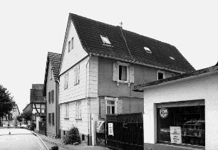 Wohnhaus; Friedrichsdorf, Haingasse 35, Haingasse 37