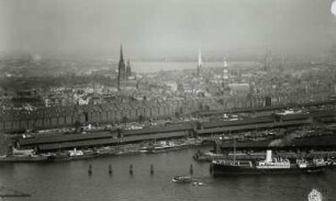 Hamburg, Santhorhafen und -kai, Altstadt und Binnenalster, Luftbildschrägaufnahme