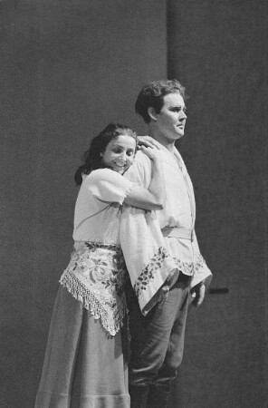 Szenenbilder aus "Der Revisor" von Werner Egk. Staatsoper Berlin, 23.12.1957