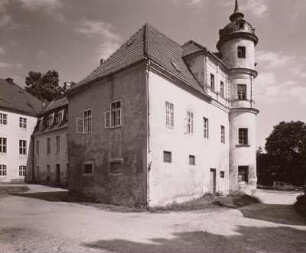 Reichstädt, Schloss, Ansicht des Nordostflügels mit Eckturm