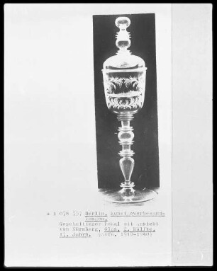 Geschnittener Pokal mit Ansicht von Nürnberg