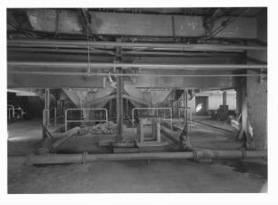 Industrie-Kraftwerk. Kesselhaus, Entaschungsanlage : Lauta (Niederlausitz). Industrie-Kraftwerk. Kesselhaus, Entaschungsanlage