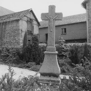Wegkreuz; Hadamar, Langstraße (bei der Nothelferkapelle)