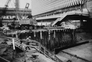 U-Bahn-Baustelle vor dem Centrum-Warenhaus