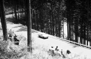 Gießhübel: Schauinslandrennen; Wagen verschiedener Klassen; oberhalb der Gießhübel-Kurve