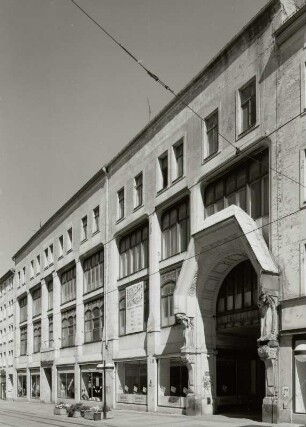 Straßburg-Passage mit Kaufhaus