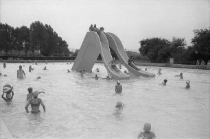 Freigabe des neuen Nichtschwimmerbeckens im Freibad Rüppurr