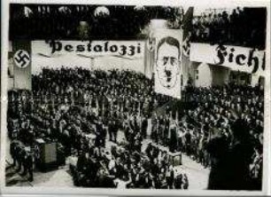 Wahlveranstaltung des nationalsozialistischen Lehrerbundes zur Reichspräsidentenwahl