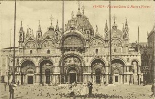 Venezia – Focciata Chiesa S. Marco e Piccioni