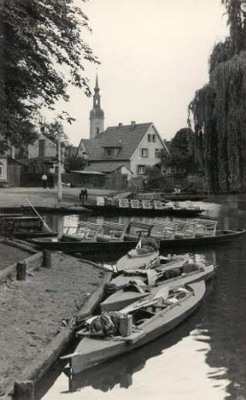 Kahnanlegestelle in Lübbenau : Přistaw za čołmiki w Lubnjowje