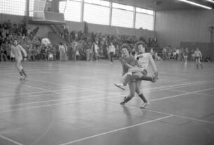 Hallen-Fußballturnier der Karlsruher Sonderschulen in der Carl-Benz-Halle um den von der Stadt Karlsruhe gestifteten Wanderpokal