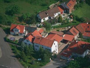 Wipfratal-Marlishausen. Ortsteilansicht zwischen Arnstädter Straße, Zollhohle und Wassergasse. Luftbild-Schrägaufnahme von Südost