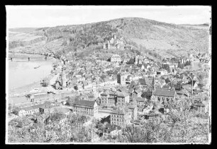 Blick über Wertheim mit Mainspitze, Innenstadt und Burg
