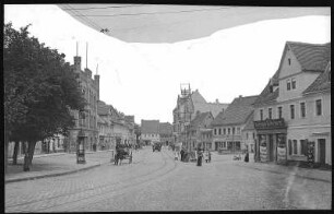 Hettstedt. Marktplatz mit Rathaus