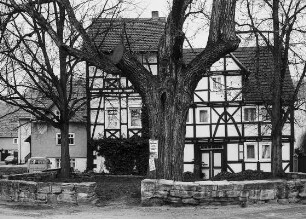 Meinhard, Am Dorfanger 1b