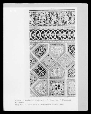 Palazzo Petrucci: Fayence-Fliesen