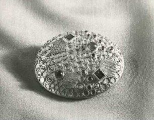 Brosche von Elisabeth Treskow