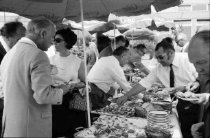 Hausen an der Möhlin: Gäste beim Picknick