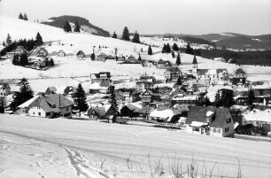 Altglashütten: Ortsansicht im Schnee von Nordost
