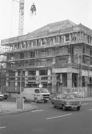 Wiederaufbau des westlichen Eckpavillons der Arkadenreihe gegenüber dem Karlsruher Hauptbahnhof am Bahnhofplatz 6