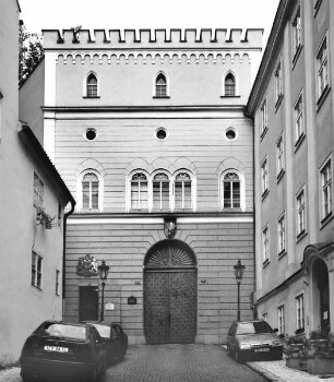 Palais Thun & Palais Leslie & Haus Zur Eisernen Tür & Haus Nr. 180