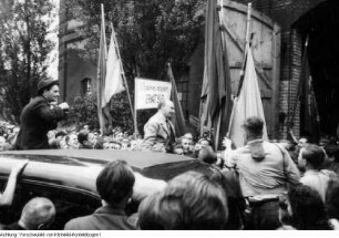 Dresden. Prof. Gerhart Eisler (1897-1968). Rückkehr aus der amerikanischen Emigration (1933-1949) und Empfang in Dresden (Gerhart Eisler wurde später Vorsitzender des staatlichen Rundfunkkomitees), 9. Juni 1949