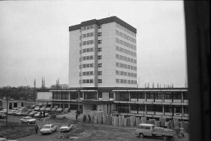 Christophorus-Haus des Vereins für Jugendhilfe Karlsruhe e.V. in der Thomas-Mann-Straße 3 in Daxlanden-Ost. Einweihung