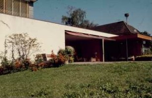 Haus Petersen Lilienhof: Wohnhaus und Terrasse