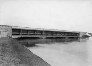 Bau der Kanalbrücke des Mittellandkanals über die Leine bei Seelze